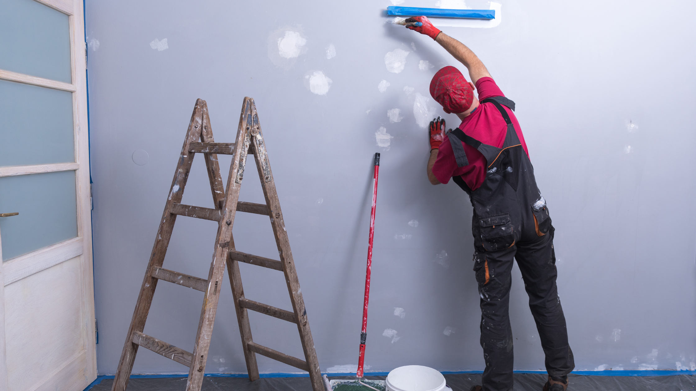 Decídete a pintar las paredes de una habitación