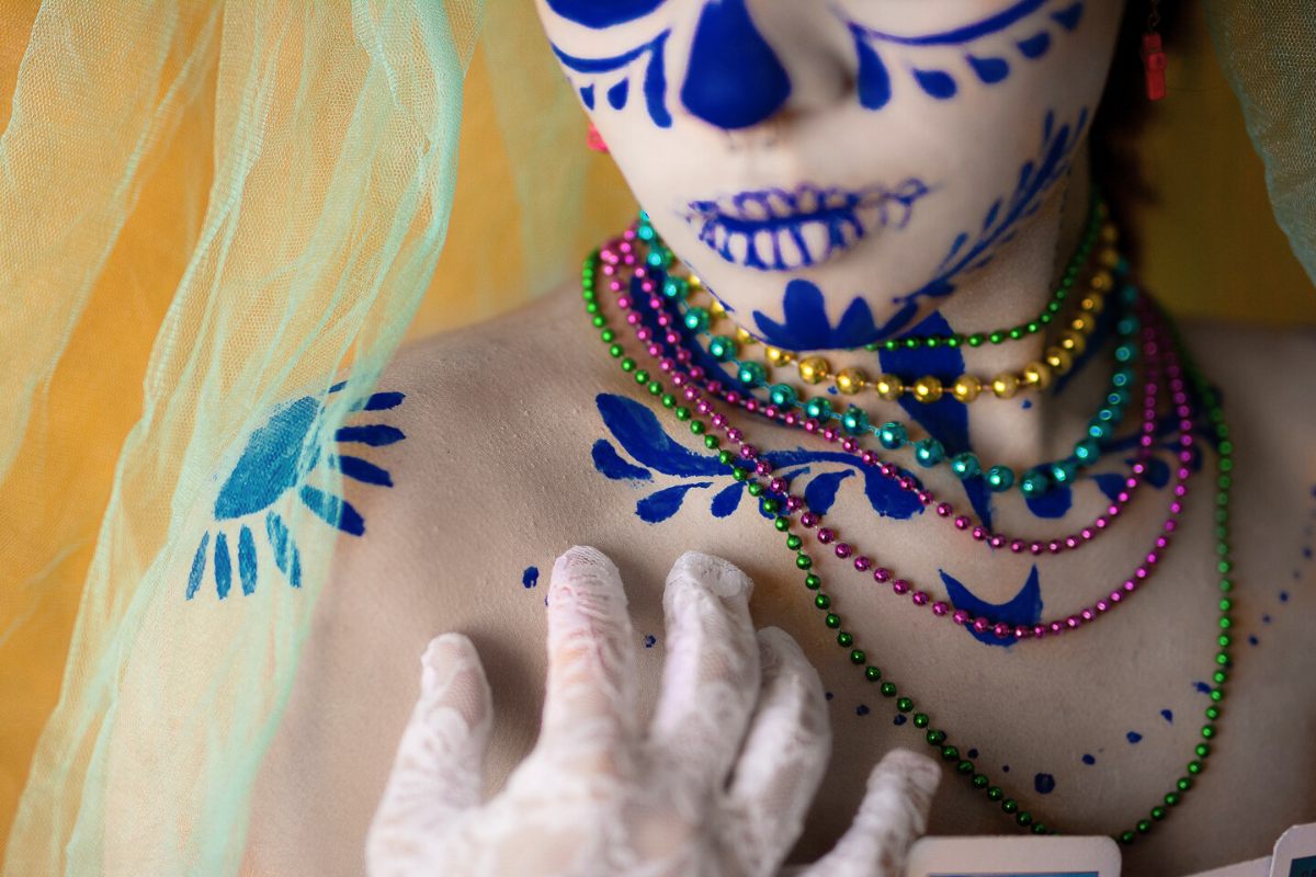 Maquillaje para celebrar el Día de los Muertos en México.