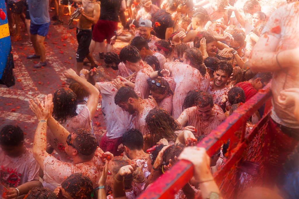 La Tomatina de Bunyol en plena batalla de tomates.