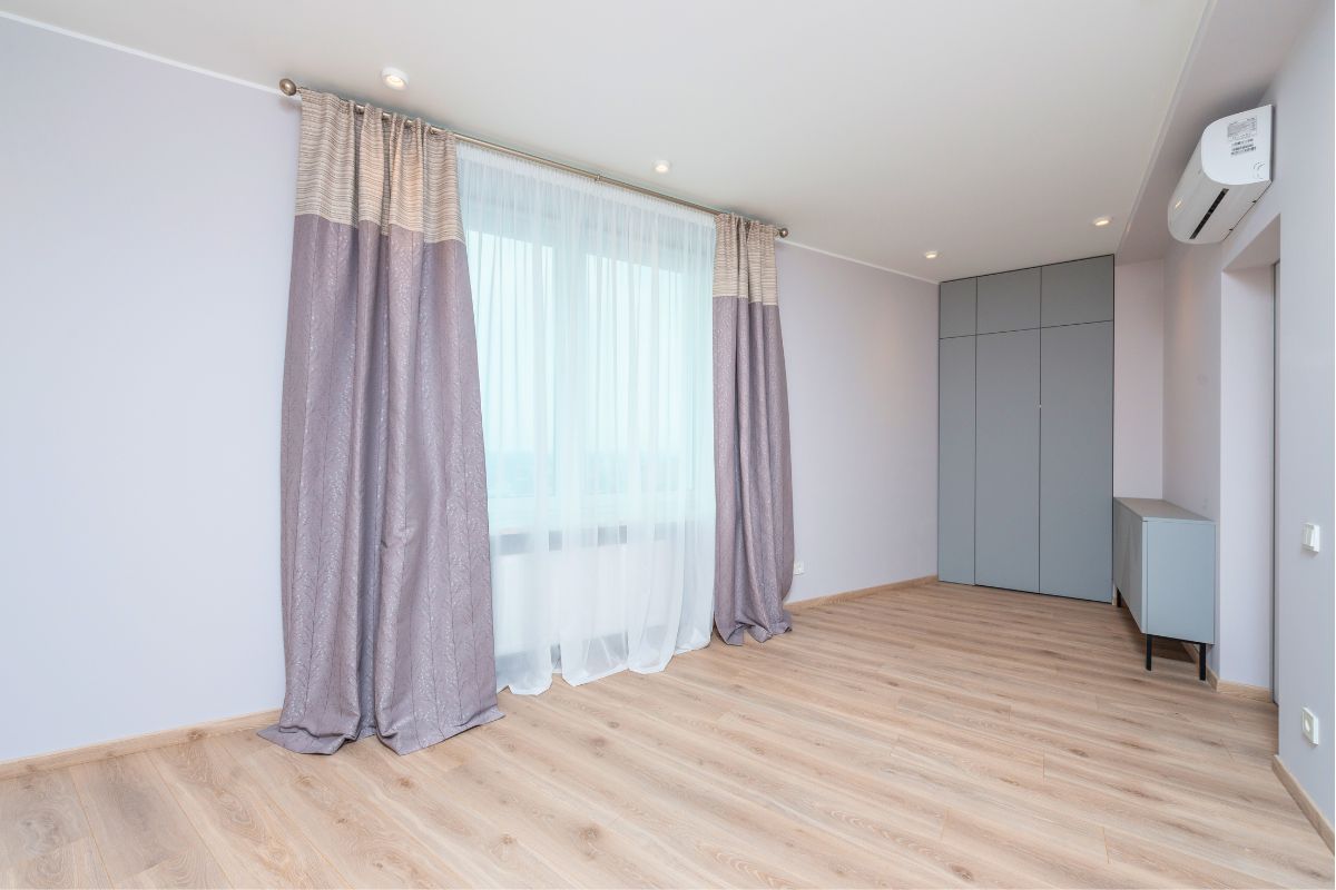 Alarga esas cortinas
