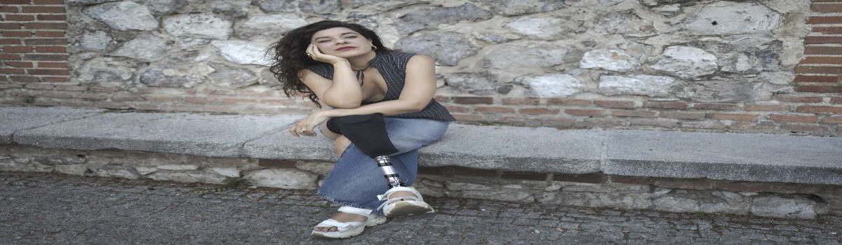 Fotorgrafía de Nerea Pérez de las Heras en una pose casual, cortesía de Jairo Vargas.